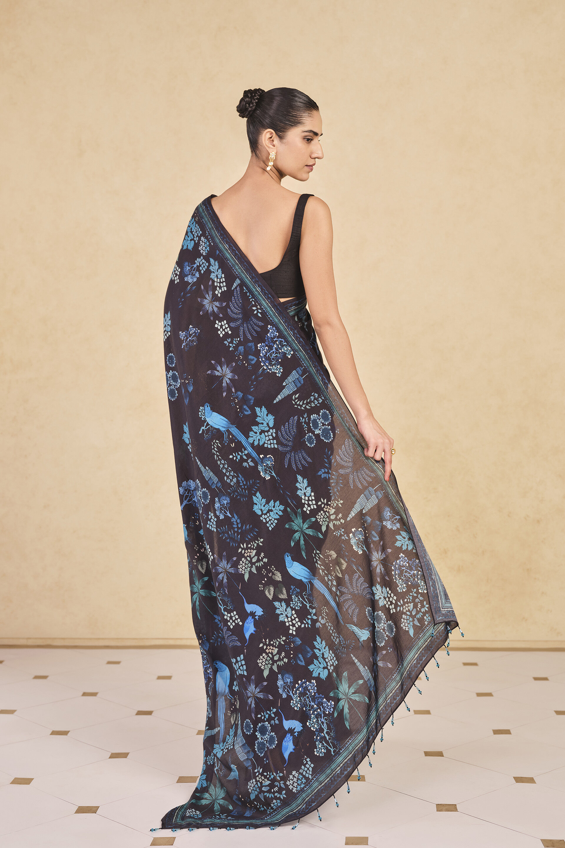 Avis Printed Saree - Black, Black, image 2